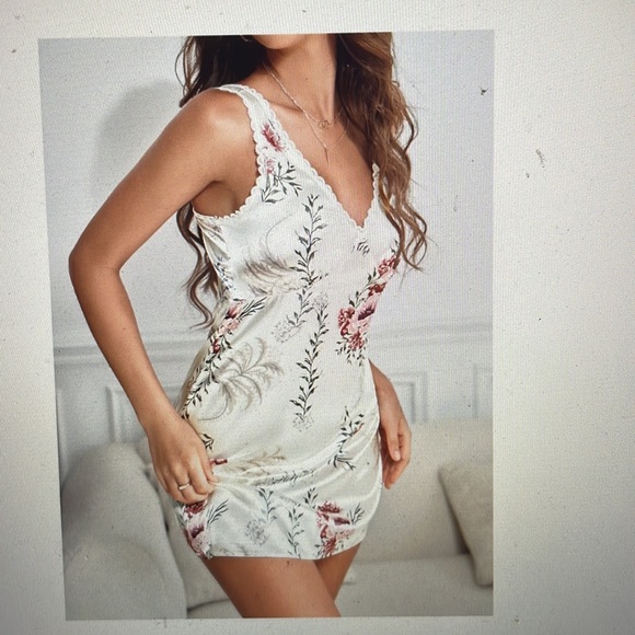 Shein Floral Print Lace Trim Satin Nightdress BNWOT - Picture 3 of 13